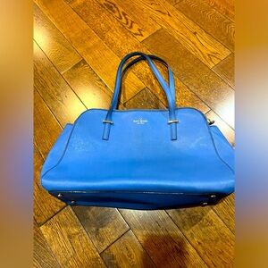 Kate spade purse barely used. Beautiful blue colour